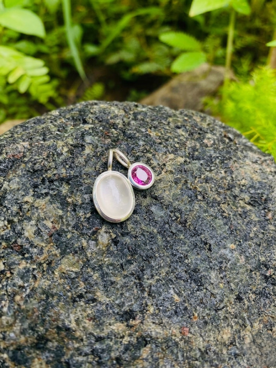 White moonstone & Purple spinel pendant - Image 2