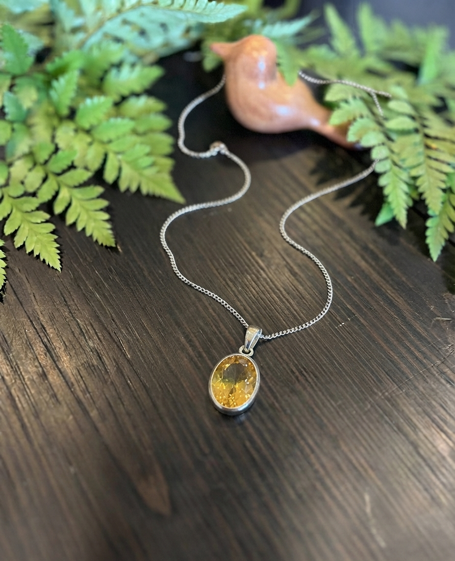 Golden Glow Pendant - Image 3